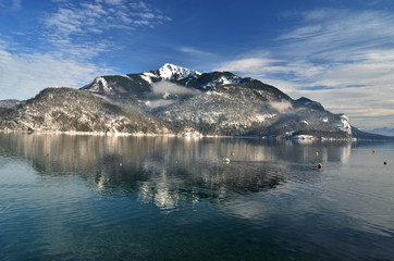 Fototapeta na wymiar austia lakes reflecion, snow, winter