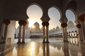 Fototapeta premium Meczet Sheikh Zayed w Abu Zabi, Zjednoczone Emiraty Arabskie, Bliski Wschód