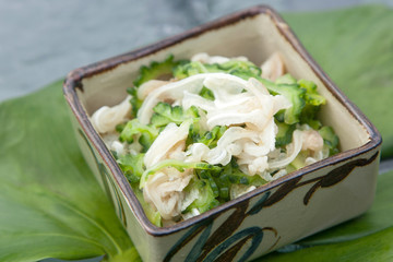 ゴーヤーとミミガーの和え物