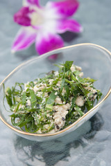 にがなの豆腐和え