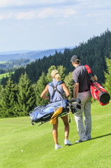 Beim Golf spielen