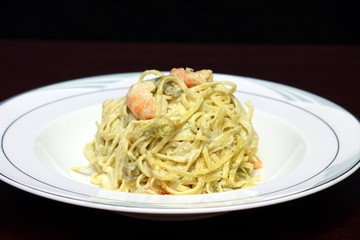 pasta con asparagi