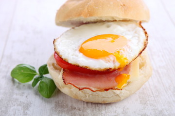 Egg muffins with bacon