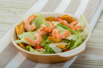 Caesar salad with shrimps