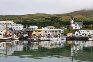Fototapeta na wymiar Húsavík | Hafenstadt im Norden Islands