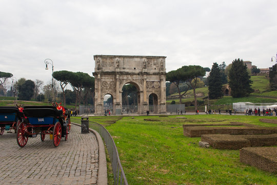 rome arc , colosseum zone