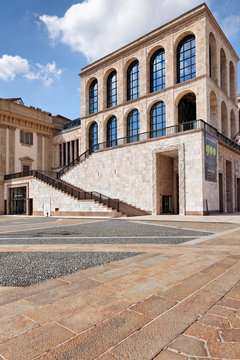 Museo del Novecento am Mailänder Dom, Mailand