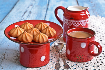 Small cone-shaped cookies