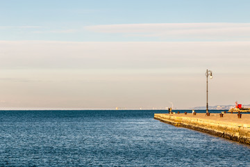 Obraz premium winter morning at the port of Trieste