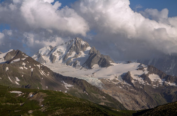 Fototapeta na wymiar Mont blanc massif