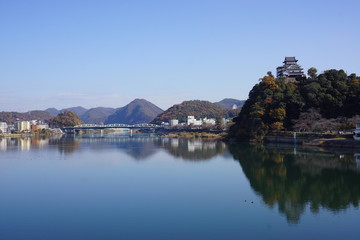 Fototapeta na wymiar 犬山城と木曽川