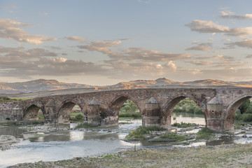 Fototapeta na wymiar Bridge in obandede, Erzurum
