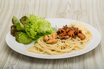 Pasta with octopus and mussels