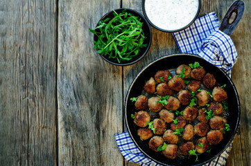 meatballs grilled with parsley