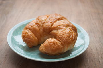 breakfast with croissants