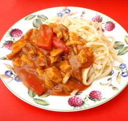 Gulasch mit Spätzle