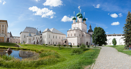 Fototapeta na wymiar Panorama of the Kremlin in city Rostov