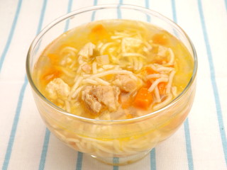 Hühnerbrühe
