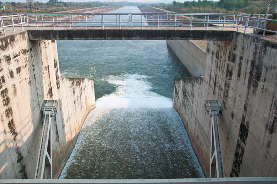 The Pa sak chonlasit Dam, Chainat, Thailand