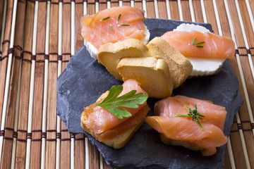 salmon canapes