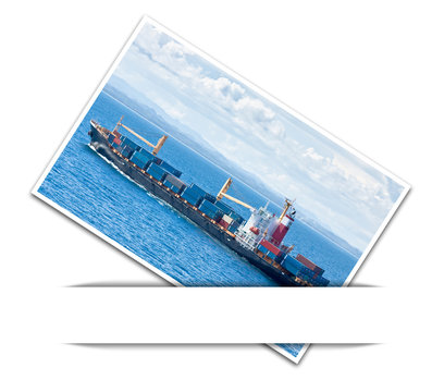 photo de navire porte-containers en mer