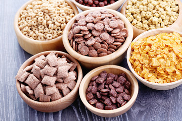 lots of cereals