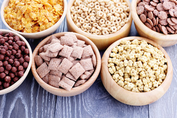 lots of cereals