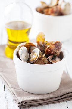 Bowl of Delicious Fresh Steamer Clams