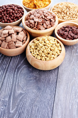 lots of cereals