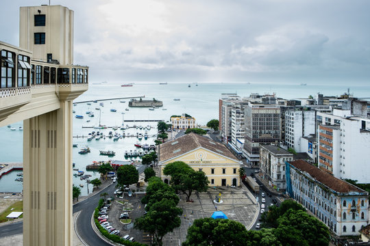 Blick vom Elevador Lacerda auf die Unterstadt, Salvador de Bahia
