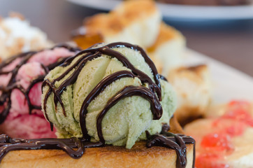 Honey toast and ice cream