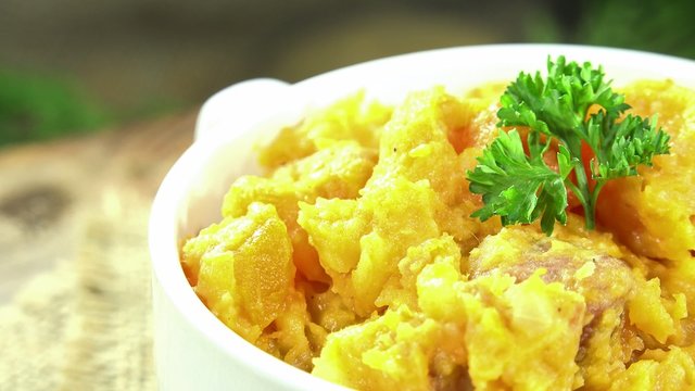 Carrot Stew (not loopable 4K footage)