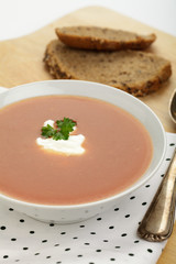 Tomatensuppe mit Rahm