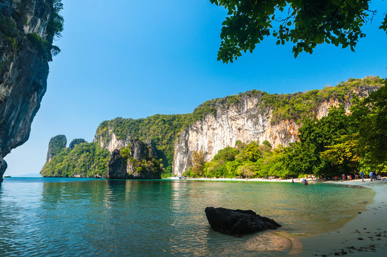 Koh Hong Island Bay, Andaman Sea - Thailand