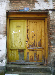 old number 28 yellow door