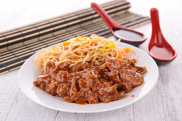 beef and fried noodles