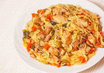 noodles with chicken and vegetables