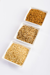 Semi di sesamo, lino e quinoa