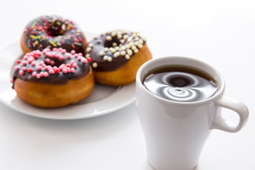 Kaffee und Donuts