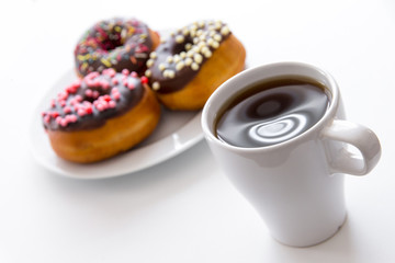 Kaffee und Donuts