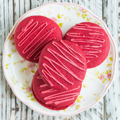 Red velvet macaroon