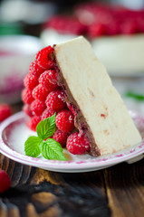 Cheesecake with raspberry and chocolate