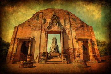 antik texturiertes Bild des Tempels Wat Ratchaburana in Thailand