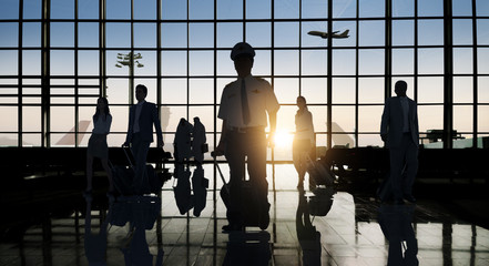 Back Lit Business People Traveling Airport Passenger Concept © Rawpixel.com
