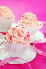 cupcakes in tea cup shape molds for birthday party