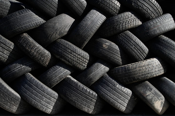 Old tires - 75789438