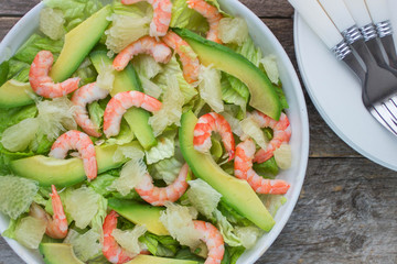 salad with shrimp, avocado and grapefruit