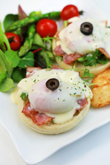 エッグベネディクト