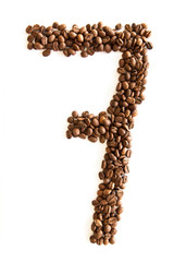 Zahl 7 aus Kaffeebohnen