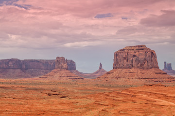 Fototapeta na wymiar Monument Valley Scenic